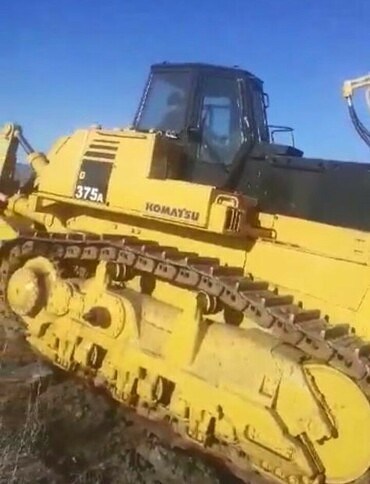 Komatsu D375-3