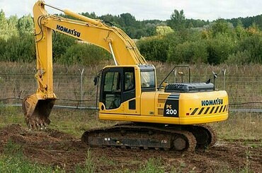 Komatsu 220