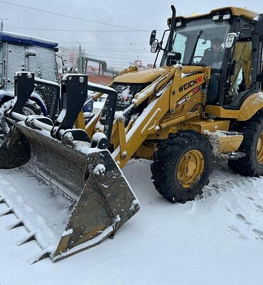 Очистка дорог и территорий от снега