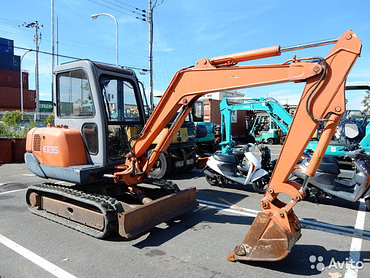 HITACHI EX 30, KUBOTA