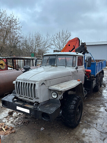 Автомобиль бортовой УРАЛ-4320-1951-40