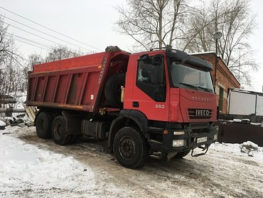 Ивеко Тракер