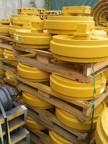 Ходовая часть для экскаваторов строительных и техники и оборудование