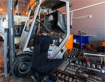 Ремонт вилочных погрузчиков, штабелеров и рохлей. Выездной ремонт. 