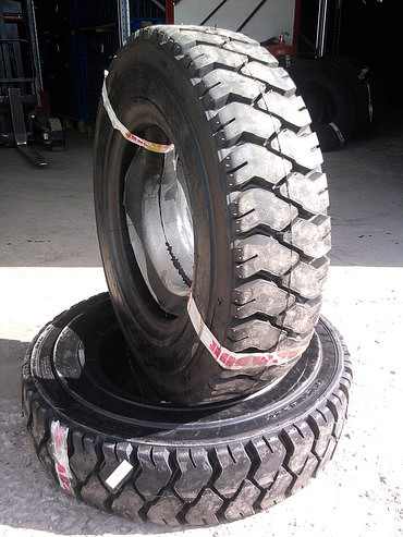 Шины для погрузчиков вилочных