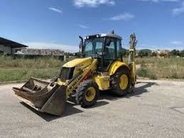 New Holland LB110