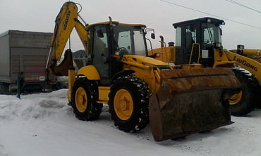 Komatsu WB93S-5EO