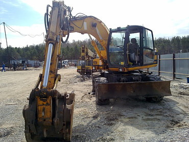 JCB JS130W