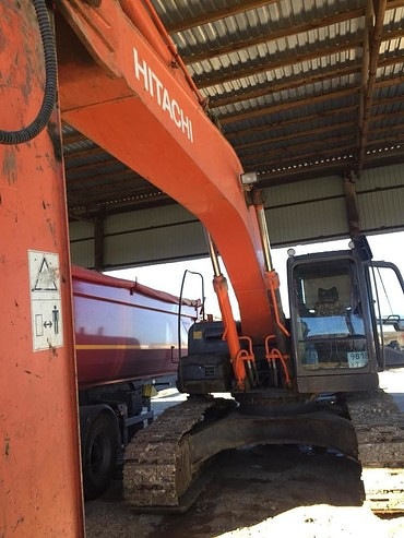 Hitachi 330