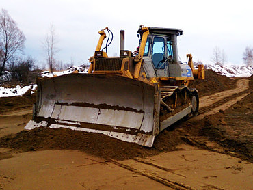 Komatsu, Caterpillar, ЧТЗ.