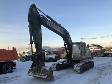 VOLVO EC-240