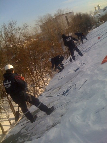 Очистка кровли от снега и наледи