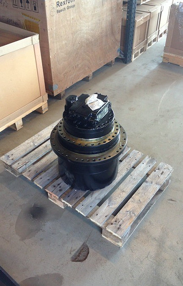 Запчасти для экскаваторов строительных Komatsu, JCB, Volvo и других