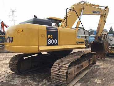 Komatsu pc 300-7
