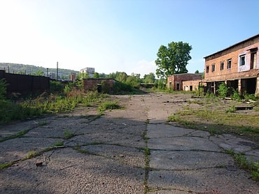 Стоянка для грузовиков и техники