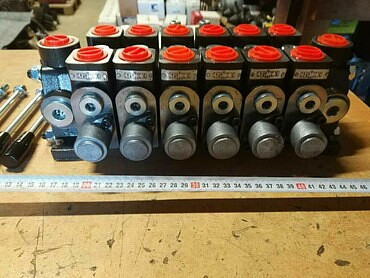 Запчасти для экскаваторов-погрузчиков