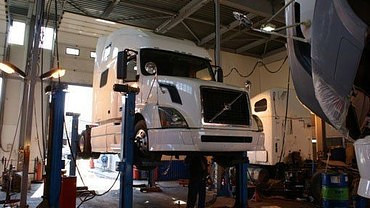 Ремонт грузовиков, тягачей, фур, прицепов и полуприцепов
