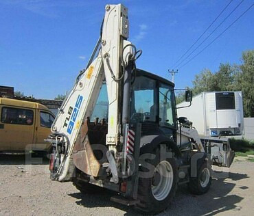 Terex TLB 825-RM