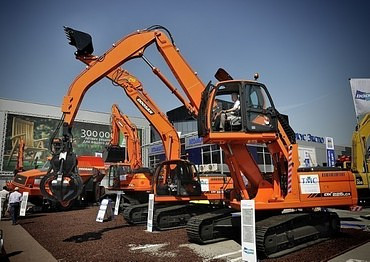 Doosan  DX225LCA MH