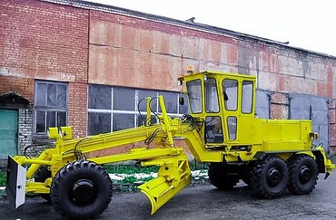 Требуется машинист на автогрейдер