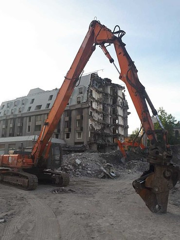 HITACHI 330,350, Volvo