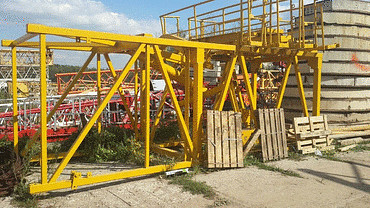 Монтажная стойка для кранов башенных