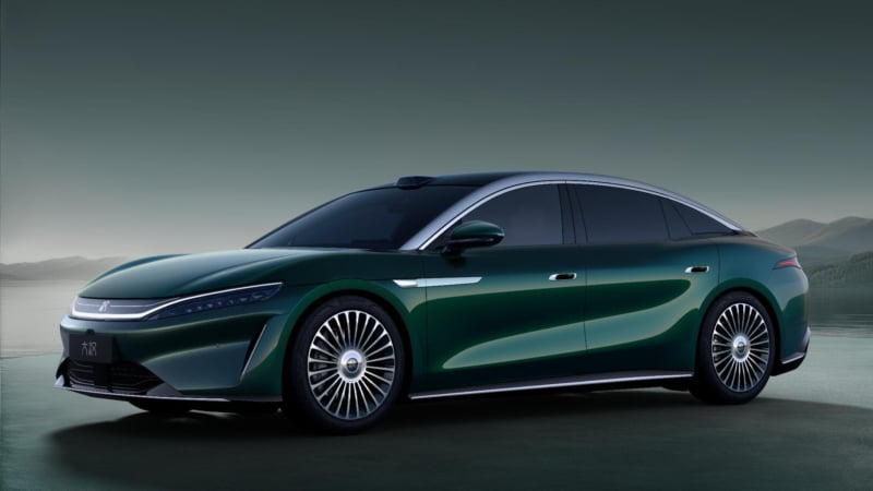 BYD представил новый флагманский седан Da Han