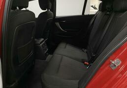 BMW 1 серии 2019, 74 582 км, 1.5 л, 136 л.с., фото 2