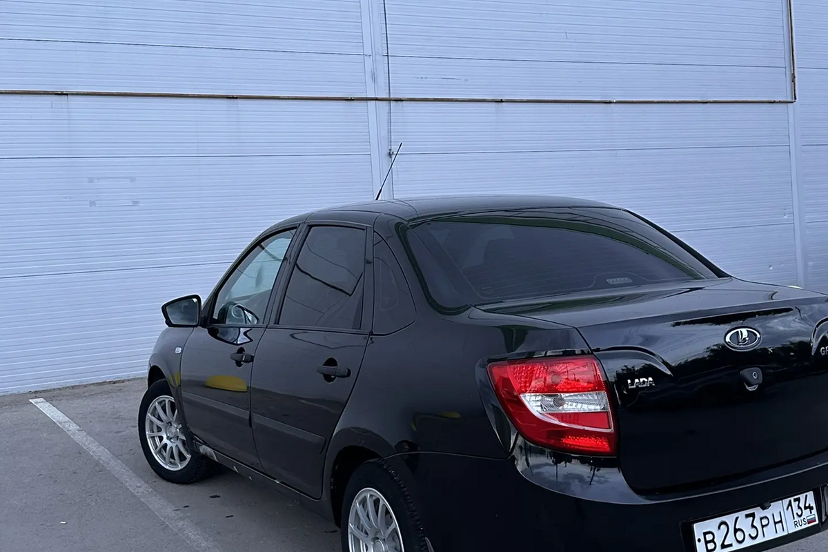 Lada Granta 2015, 129 000 км, 1.6 л, 106 л.с., фото 1