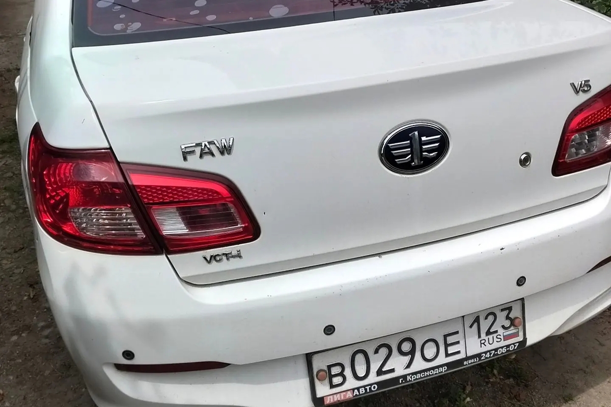 FAW V5 2013, 111 000 км, 1.5 л, 102 л.с., фото 1