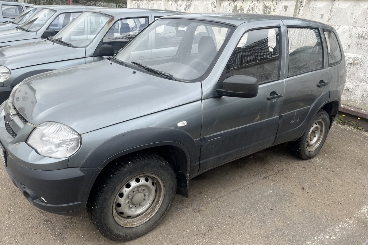 Chevrolet Niva 2012, 421 261 км, 1.7 л, 80 л.с., фото 1