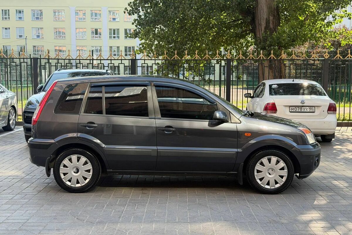 Ford Fusion 2006, 217 000 км, 1.6 л, 101 л.с., фото 4