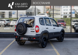 Chevrolet Niva 2015, 82 000 км, 1.7 л, 80 л.с., фото 3