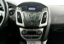 Ford Focus 2013, 139 673 км, 1.6 л, 105 л.с., фото 1