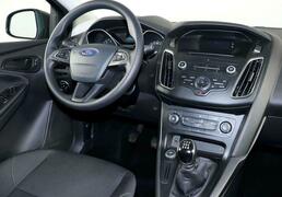 Ford Focus 2014, 128 647 км, 1.6 л, 105 л.с., фото 2