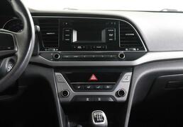 Hyundai Elantra 2017, 94 266 км, 1.6 л, 128 л.с., фото 2