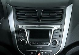 Hyundai Solaris 2016, 107 459 км, 1.4 л, 107 л.с., фото 3