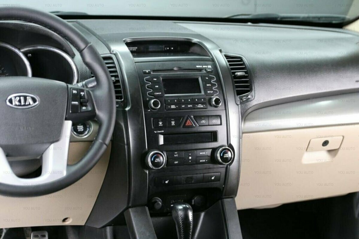 Кия соренто автомат. Kia Sorento 2009. Киа Соренто 2009 салон. Соренто 2009 гв. Sorento 2009 Interior.