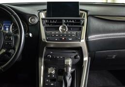 Lexus NX 2015, 115 675 км, 2.0 л, 150 л.с., фото 2