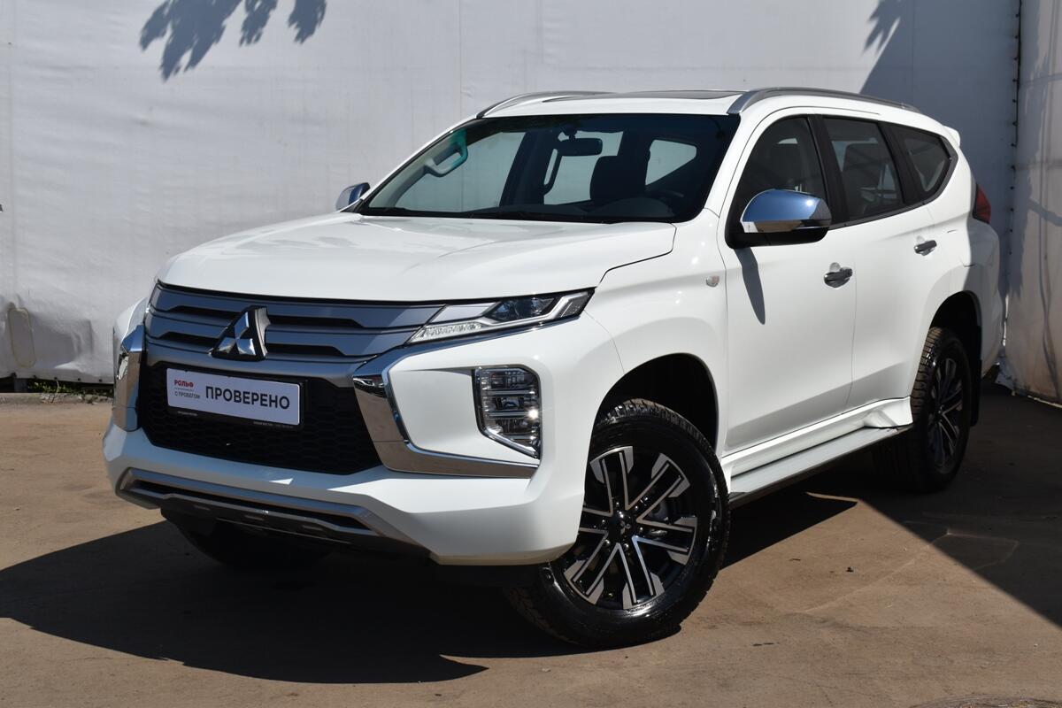 Mitsubishi montero 2022