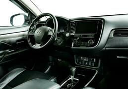 Mitsubishi Outlander 2018, 83 428 км, 3.0 л, 227 л.с., фото 4