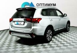 Mitsubishi Outlander 2018, 83 428 км, 3.0 л, 227 л.с., фото 3