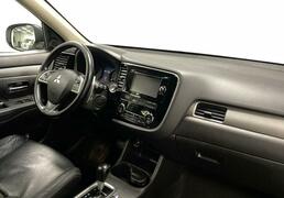 Mitsubishi Outlander 2014, 128 475 км, 3.0 л, 230 л.с., фото 4