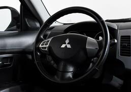 Mitsubishi Outlander 2012, 141 279 км, 2.4 л, 170 л.с., фото 1