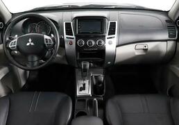 Mitsubishi Pajero Sport 2012, 146 745 км, 2.5 л, 178 л.с., фото 2