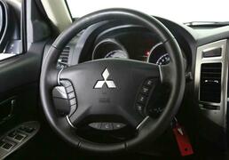 Mitsubishi Pajero 2017, 92 437 км, 3.0 л, 174 л.с., фото 3