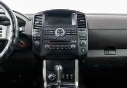 Nissan Pathfinder 2011, 152 365 км, 3.0 л, 231 л.с., фото 2
