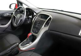 Opel Astra 2011, 152 794 км, 1.4 л, 140 л.с., фото 3