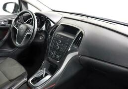 Opel Astra 2014, 121 457 км, 1.6 л, 115 л.с., фото 3