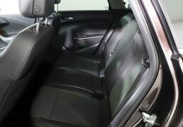 Opel Astra 2012, 141 457 км, 1.6 л, 180 л.с., фото 4